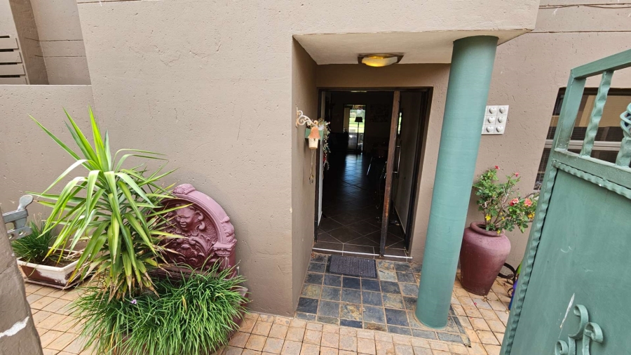 2 Bedroom Property for Sale in Kosmos North West